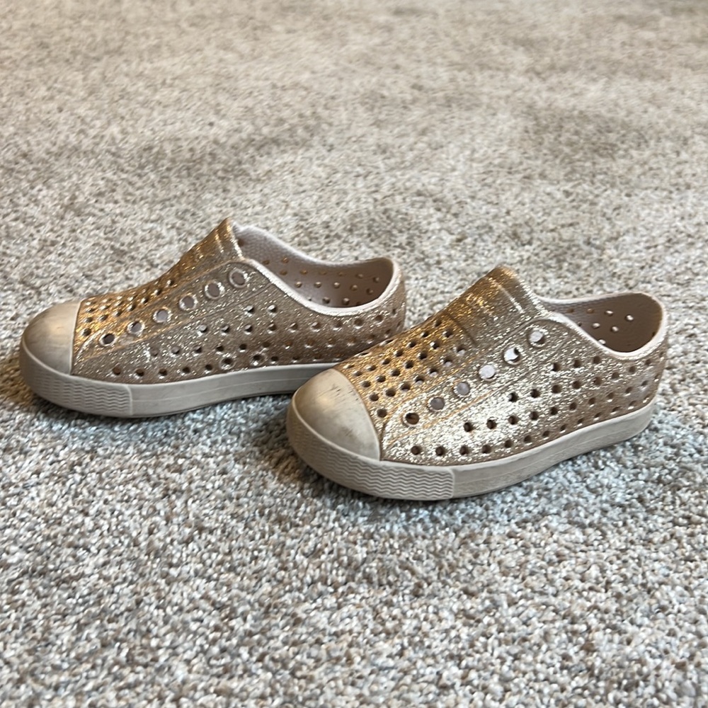 Native gold sparkle toddler shoe